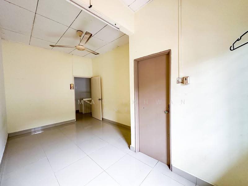 2-storey Terraced House for Sale in Petaling Jaya (Selangor) - Ahmad Ikhwan Arif - Interior - PropertyGuru.com.my