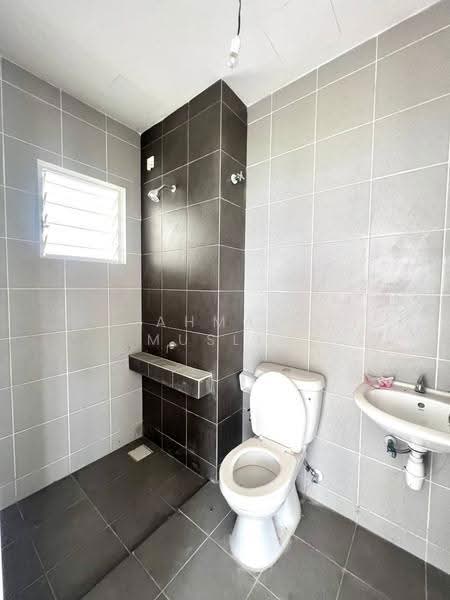 2-storey Terraced House for Sale in Setia Ecohill (Semenyih) - Ahmad Muslim - Bathroom - PropertyGuru.com.my