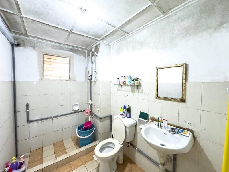Condominium for Sale at D'Rimba - Ahmad Ikhwan Arif - Bathroom - PropertyGuru.com.my