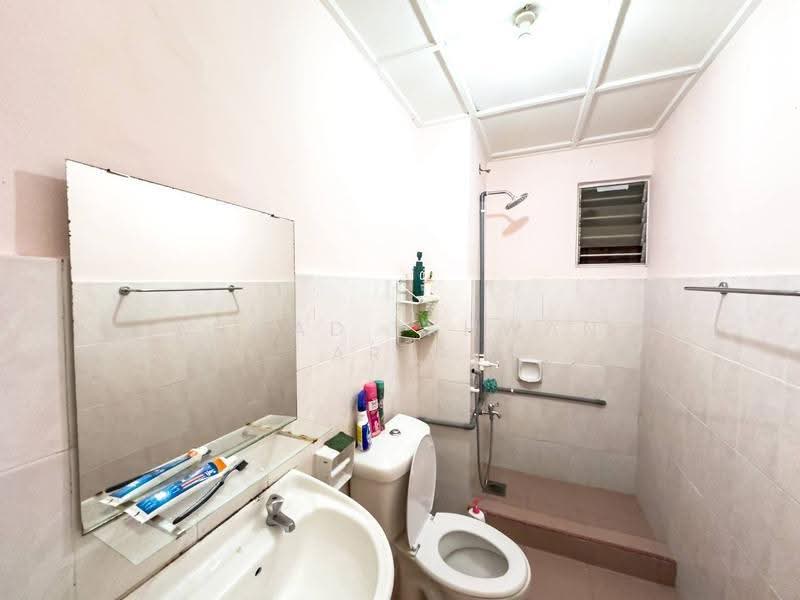 Condominium for Sale at D'Rimba - Ahmad Ikhwan Arif - Bathroom - PropertyGuru.com.my