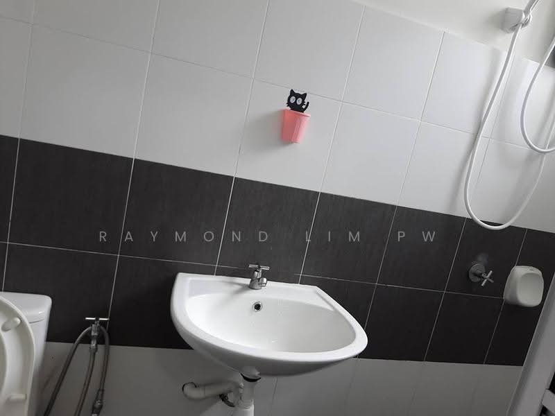 Kondominium untuk Disewa di Kenanga Residence - Raymond Lim PW - Bathroom - PropertyGuru.com.my