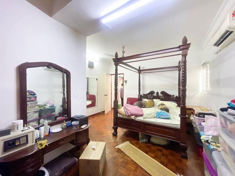 2-storey Terraced House for Sale in Seksyen 4 (Shah Alam) - Ahmad Ikhwan Arif - Bedroom - PropertyGuru.com.my
