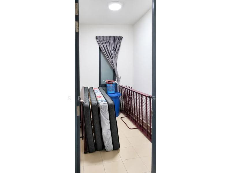 Kondominium untuk Dijual di Selayang 18 - Sean Yong - Balcony - PropertyGuru.com.my