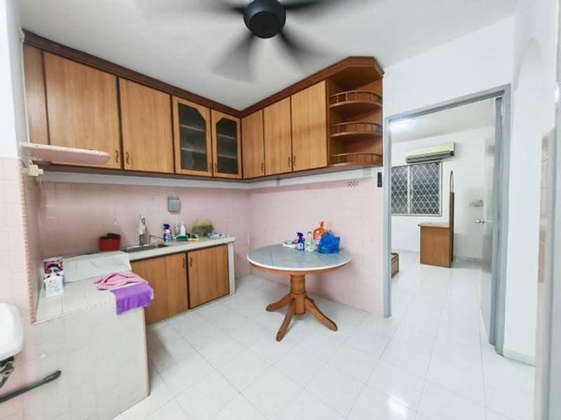 Flat for Rent at Taman Seri Damai - Edwin Ewe - Kitchen - PropertyGuru.com.my