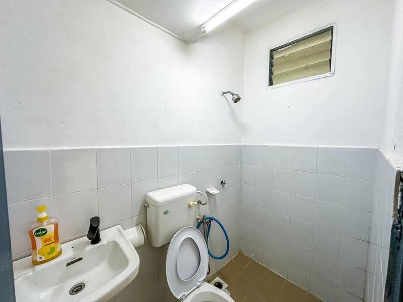 Rumah Teres 2-Tingkat untuk Dijual di Taman Salak Perdana (Dengkil) - Ahmad Ikhwan Arif - Bathroom - PropertyGuru.com.my
