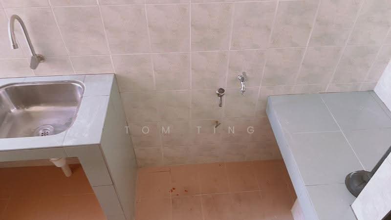 Condominium for Rent at D'aman Crimson - Tom Ting - Kitchen - PropertyGuru.com.my