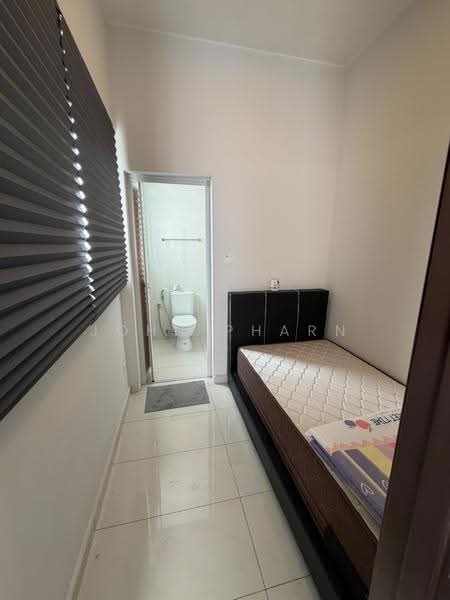 Condominium for Rent at Royal Strand @ Country Garden Danga Bay - John Pharn - Bedroom - PropertyGuru.com.my