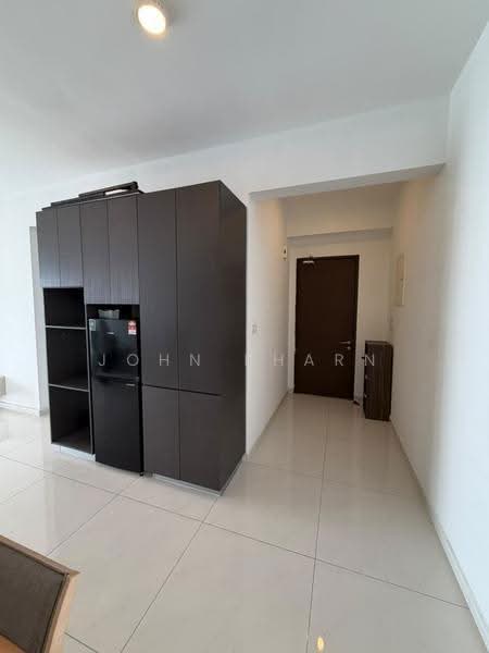 Condominium for Rent at Royal Strand @ Country Garden Danga Bay - John Pharn - Corridor - PropertyGuru.com.my