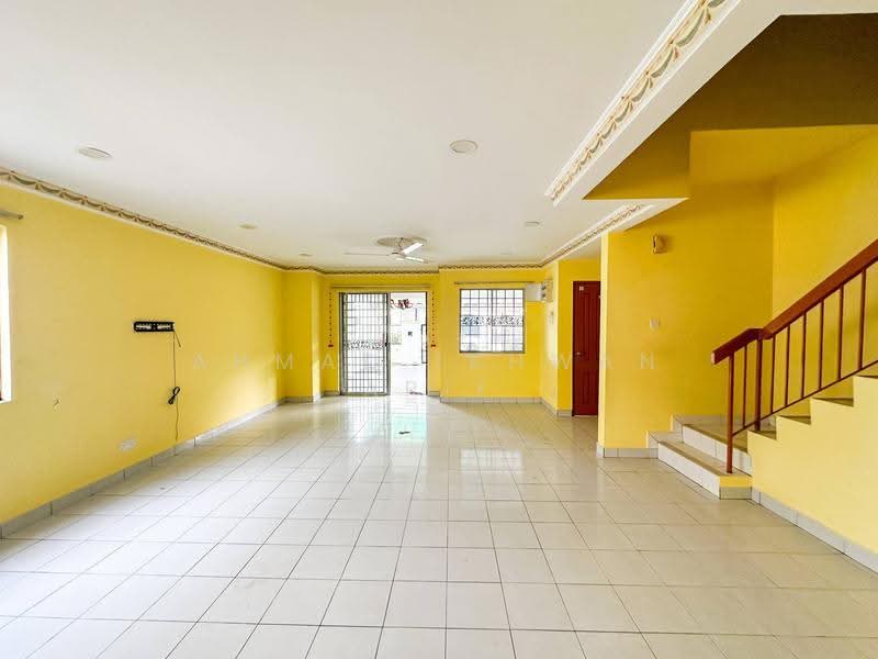 2-storey Terraced House for Sale in Taman Kajang Prima (Kajang) - Ahmad Ikhwan Arif - Living Room - PropertyGuru.com.my