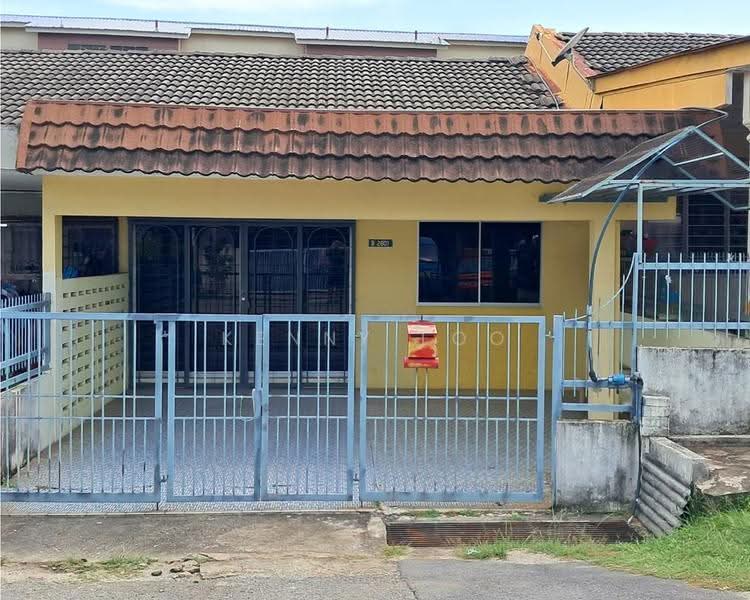 1-storey Terraced House for Rent in Taman Air Putih (Kuantan) - Kenny Loo - Exterior - PropertyGuru.com.my