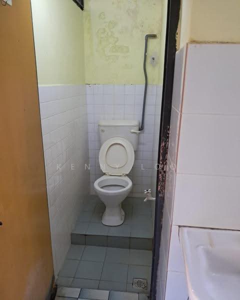 1-storey Terraced House for Rent in Taman Air Putih (Kuantan) - Kenny Loo - Bathroom - PropertyGuru.com.my