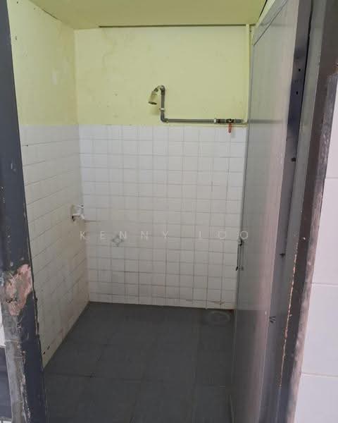 1-storey Terraced House for Rent in Taman Air Putih (Kuantan) - Kenny Loo - Bathroom - PropertyGuru.com.my