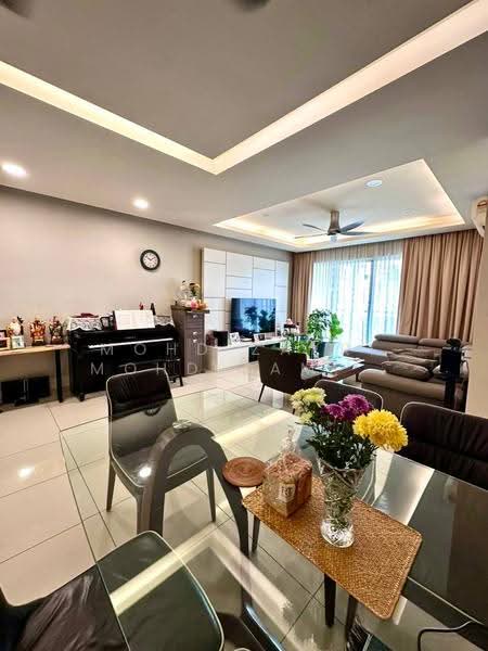 Kediaman Servis untuk Dijual di Medalla @ Oasis Corporate Park - Mohd Zakri Mohd Zamberi - Living Room - PropertyGuru.com.my