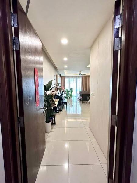 Kediaman Servis untuk Dijual di Medalla @ Oasis Corporate Park - Mohd Zakri Mohd Zamberi - Corridor - PropertyGuru.com.my