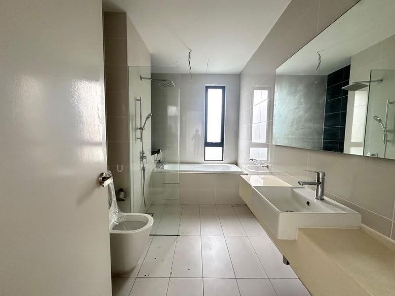 Rumah Kluster untuk Dijual di Sunway Iskandar (Iskandar Puteri (Nusajaya)) - U Hon Kun - Bathroom - PropertyGuru.com.my