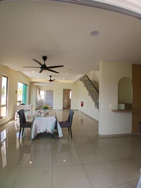 2-storey Terraced House for Sale in Semenyih (Selangor) - Mahathir Abdul Jabar - Living Room - PropertyGuru.com.my