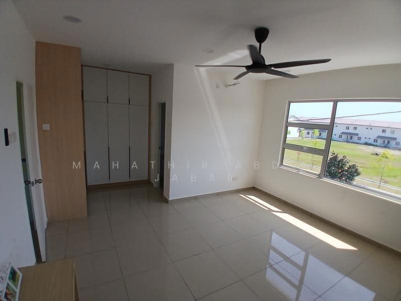 2-storey Terraced House for Sale in Semenyih (Selangor) - Mahathir Abdul Jabar - Bedroom - PropertyGuru.com.my