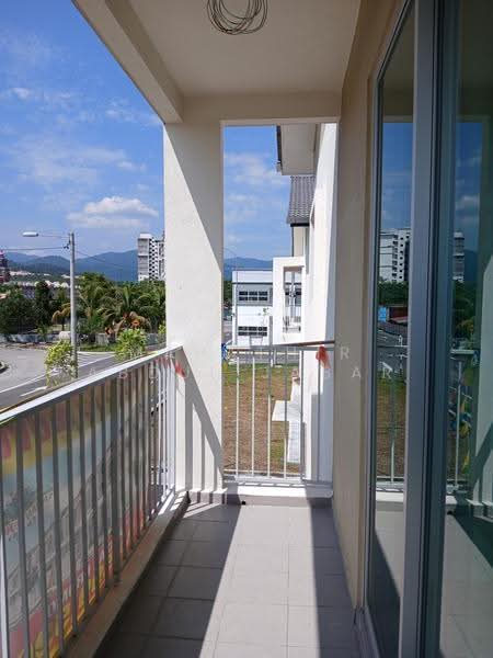 2-storey Terraced House for Sale in Semenyih (Selangor) - Mahathir Abdul Jabar - Balcony - PropertyGuru.com.my