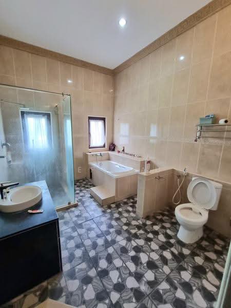 Bungalow House for Sale in Penang Golf Resort (Kepala Batas) - Jeff Lau - Bathroom - PropertyGuru.com.my