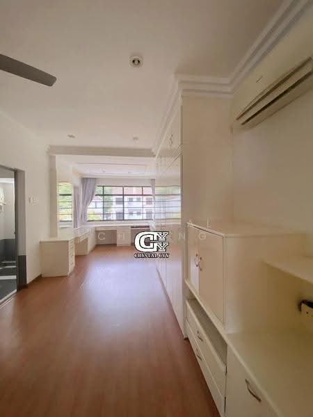 3-storey Terraced House for Sale in Sungai Ara (Penang) - Crystal Choong - Study - PropertyGuru.com.my