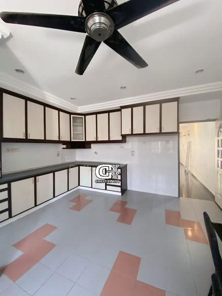 3-storey Terraced House for Sale in Sungai Ara (Penang) - Crystal Choong - Kitchen - PropertyGuru.com.my
