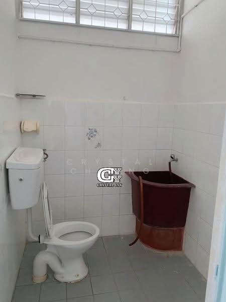 3-storey Terraced House for Sale in Sungai Ara (Penang) - Crystal Choong - Bathroom - PropertyGuru.com.my