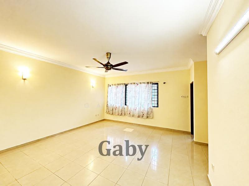 Rumah Teres 2-Tingkat untuk Dijual di Taman Seri Taming (Cheras) - Gaby Ng - Living Room - PropertyGuru.com.my