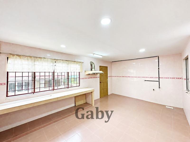 Rumah Teres 2-Tingkat untuk Dijual di Taman Seri Taming (Cheras) - Gaby Ng - Kitchen - PropertyGuru.com.my