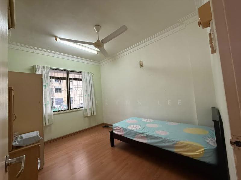 Pangsapuri untuk Dijual di Desa Daya - Jocellynn Lee - Bedroom - PropertyGuru.com.my