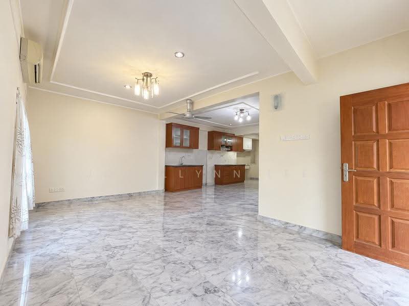 Pangsapuri untuk Dijual di Desa Daya - Jocellynn Lee - Living Room - PropertyGuru.com.my