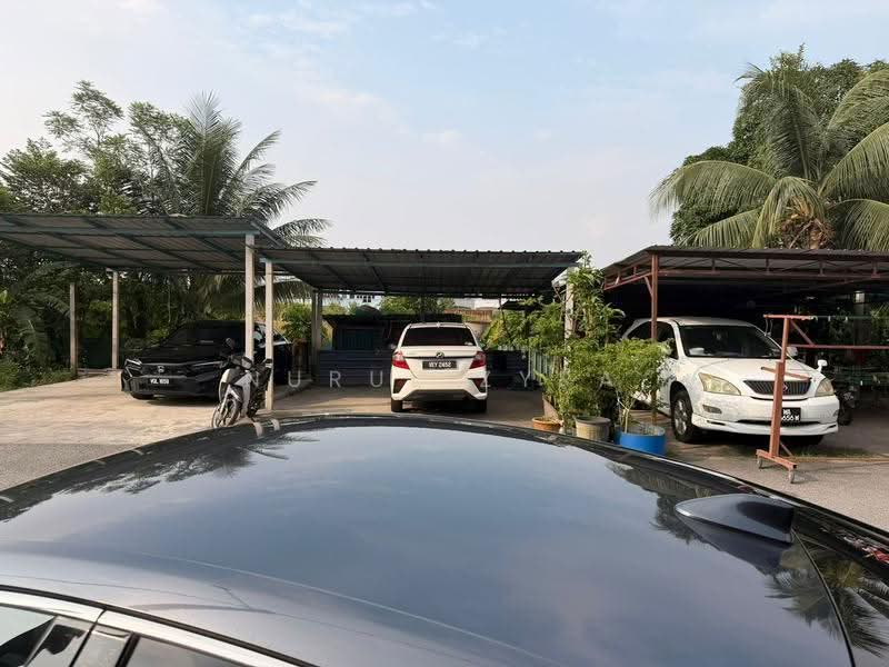 2-storey Terraced House for Rent in Taman Sri Haneco (Semenyih) - Nurul Zyra - Car Park - PropertyGuru.com.my
