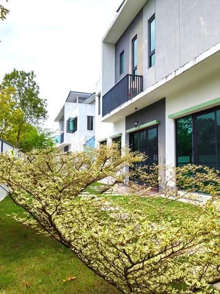 Semi-Detached House for Sale in D'Island (Puchong) - Mohd Zakri Mohd Zamberi - Exterior - PropertyGuru.com.my