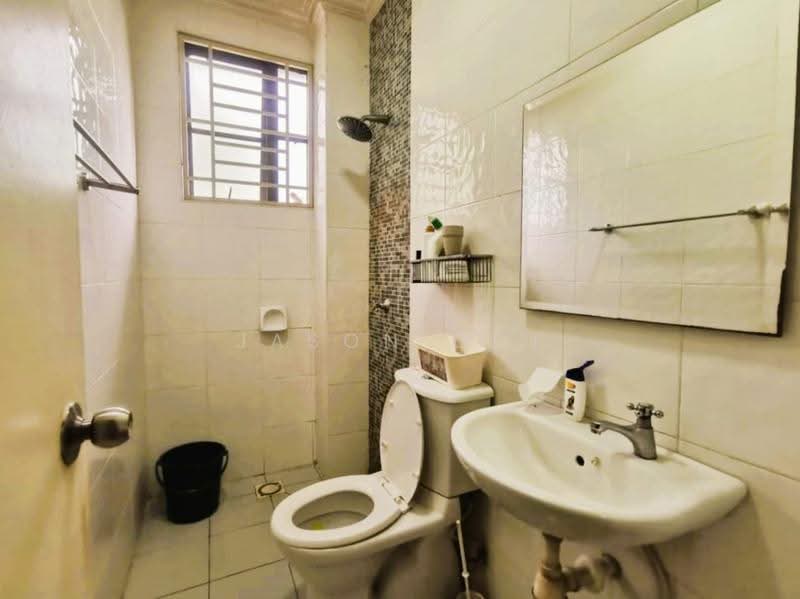 Rumah Teres 2-Tingkat untuk Dijual di Putra Heights (Subang Jaya) - Jason Ooi - Bathroom - PropertyGuru.com.my