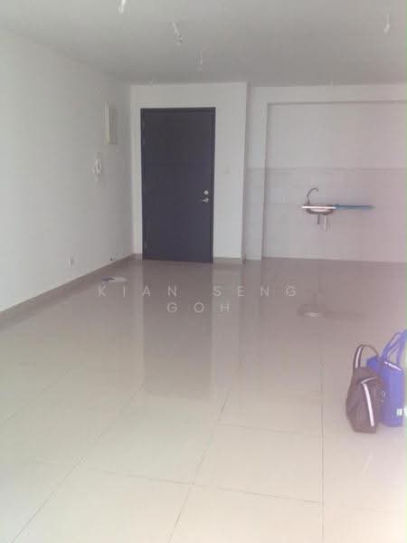 Kediaman Servis untuk Dijual di D'Ambience Residences (Pangsapuri Ikatan Flora) - Kian Seng Goh - Interior - PropertyGuru.com.my