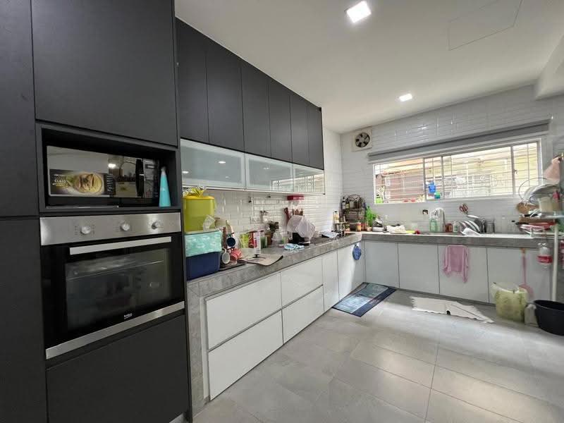 2.5-storey Terraced House for Sale in Taman Damai Utama (Bandar Kinrara) - Kent Lai - Kitchen - PropertyGuru.com.my