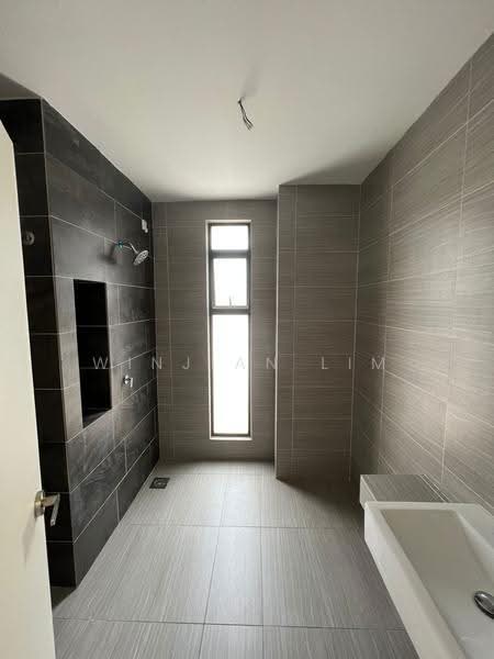 Rumah Teres 2-Tingkat untuk Disewa di Bandar Sunsuria (Sepang) - Winjian Lim - Bathroom - PropertyGuru.com.my
