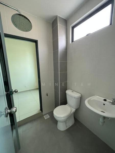 3-storey Terraced House for Rent in Bukit Mertajam (Penang) - Jasmine Teh - Bathroom - PropertyGuru.com.my