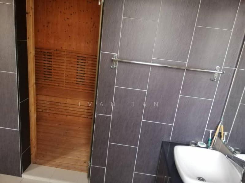 Rumah Teres 2.5-Tingkat untuk Dijual di Puchong (Selangor) - Ivan Tan - Bathroom - PropertyGuru.com.my