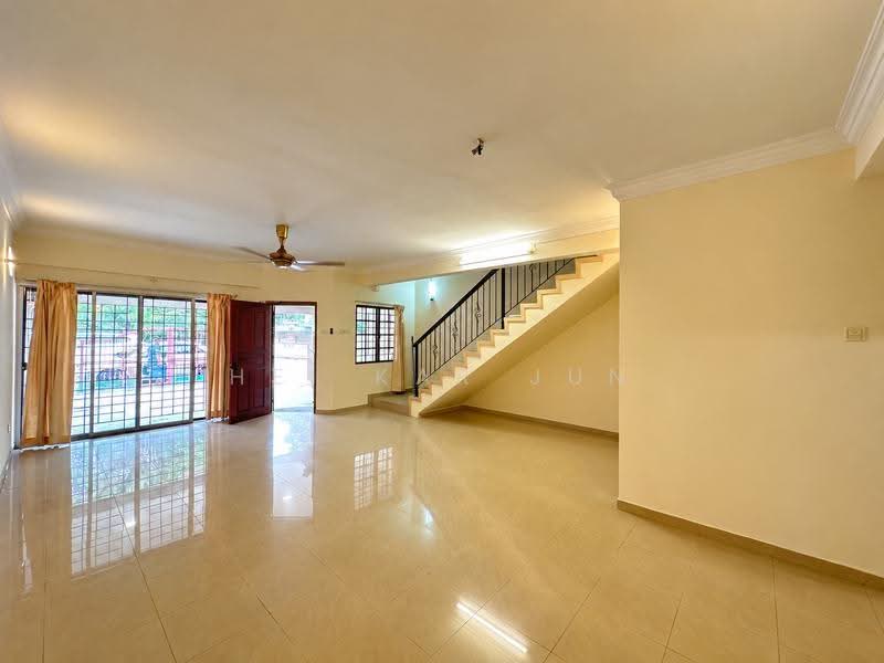 Terraced House for Sale in Cheras (Selangor) - Hei Kar Jun - Living Room - PropertyGuru.com.my