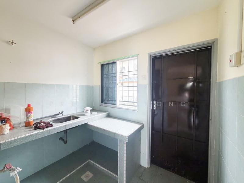 Rumah Teres 2-Tingkat untuk Dijual di Taman Kampar Perdana (Kampar) - Presley Chong - Kitchen - PropertyGuru.com.my