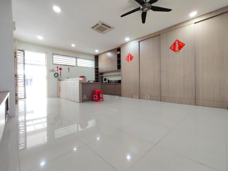 Rumah Teres 2.5-Tingkat untuk Dijual di Kajang (Selangor) - Maddy Ho - Living Room - PropertyGuru.com.my
