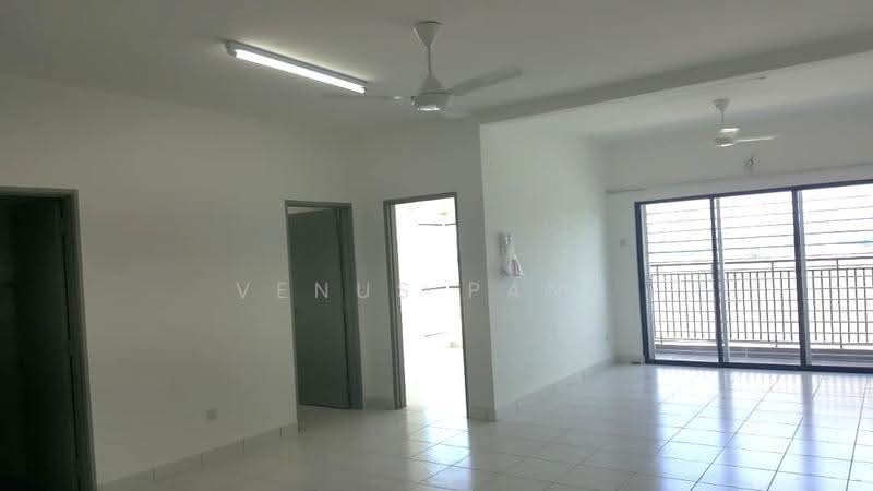 Kediaman Servis untuk Dijual di Metia Residence - Vindy Pang - Living Room - PropertyGuru.com.my