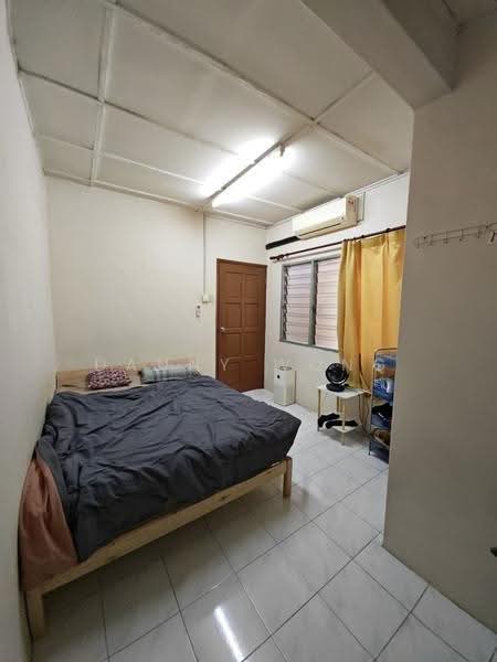 2-storey Terraced House for Sale in Taman Bersatu (Rawang) - Danny Wong - Bedroom - PropertyGuru.com.my