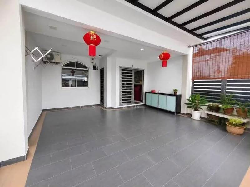 1-storey Terraced House for Sale in Bukit Indah (Iskandar Puteri (Nusajaya)) - Austing Ng - Entrance - PropertyGuru.com.my