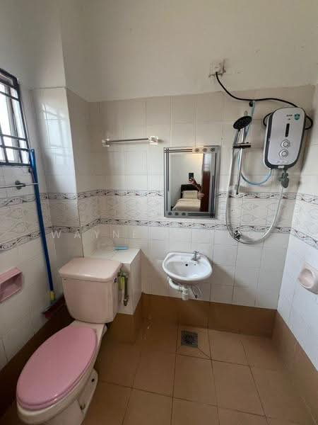 2-storey Terraced House for Sale in Putra Heights (Subang Jaya) - Wayne Chong - Bathroom - PropertyGuru.com.my