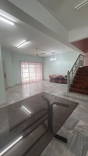 Rumah Teres untuk Disewa di Usj 17 (Subang Jaya) - Yee Cheak Chen - Living Room - PropertyGuru.com.my