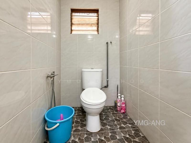 Rumah Teres 1-Tingkat untuk Dijual di Kampung Jawa (Klang) - Raymond Choo - Bathroom - PropertyGuru.com.my