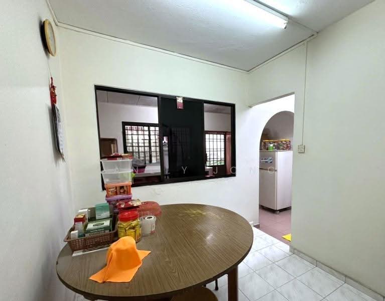 Terraced House for Sale in Taman Damai Jaya (Skudai) - Janlly Jong - Dining Room - PropertyGuru.com.my
