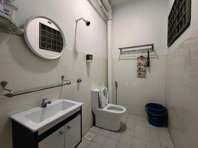 Pangsapuri untuk Dijual di Bertam Malim - Jordan Lee - Bathroom - PropertyGuru.com.my