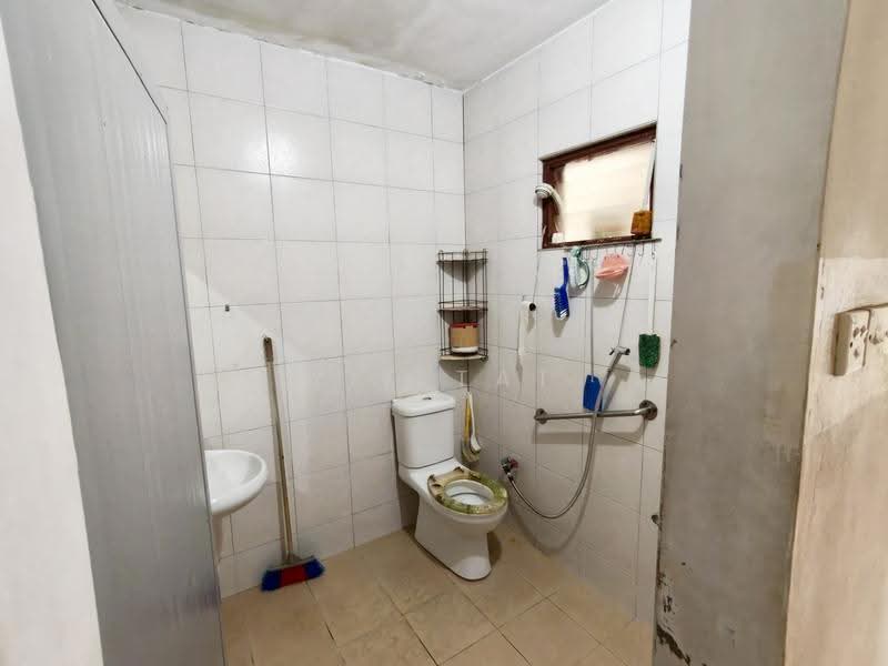 Rumah Teres untuk Dijual di Taman Abad (Johor Bahru) - Yik Tat - PropertyGuru.com.my